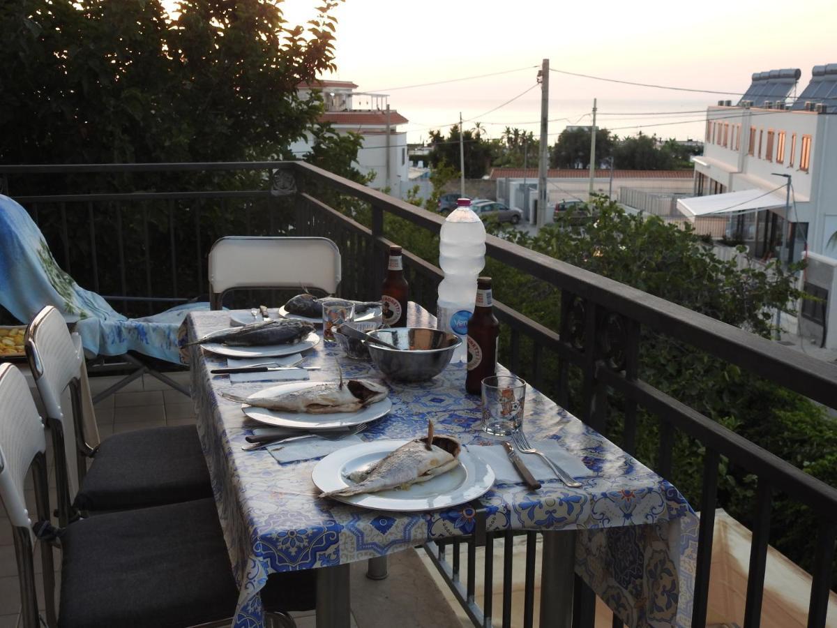 Leonardo Apartment Capaci Bagian luar foto