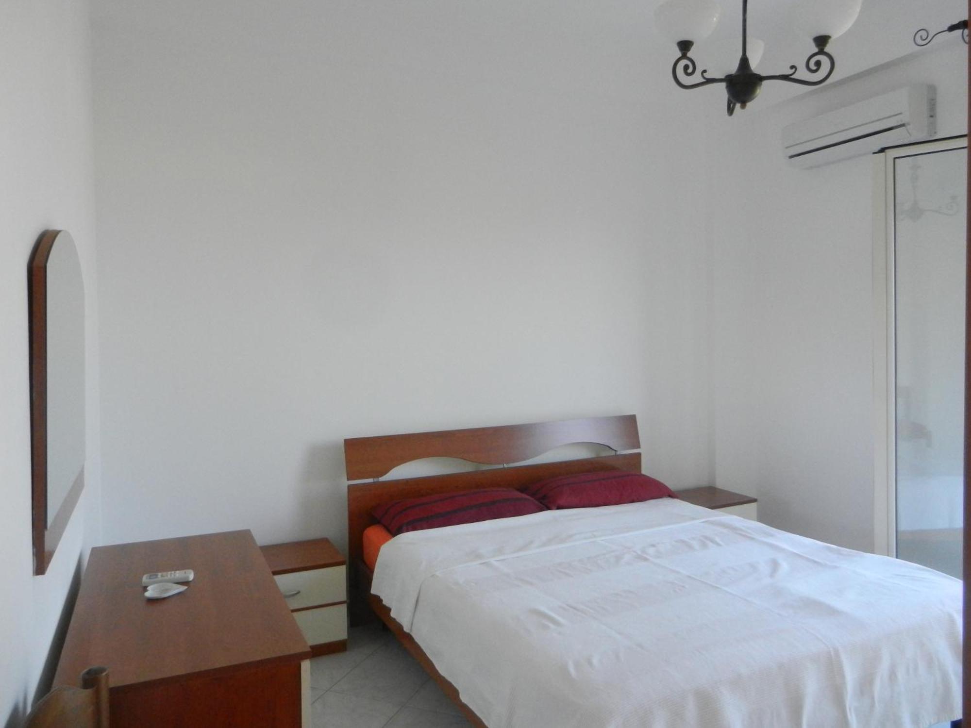 Leonardo Apartment Capaci Bagian luar foto